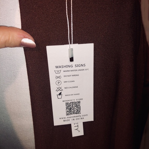 •NWT• RUST-WHITE-ORANGE CARDIGAN - Picture 7 of 7